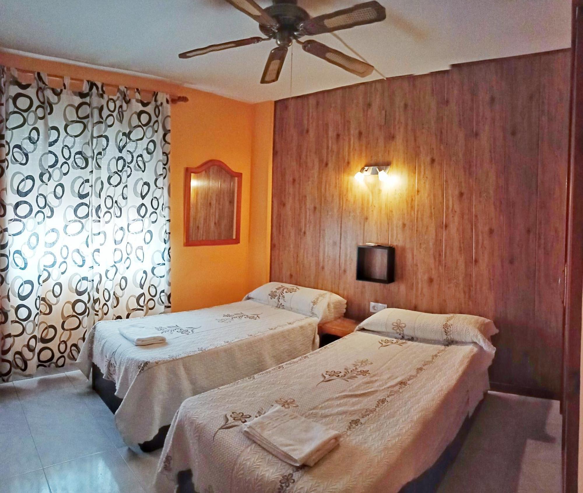 Hostal Cristina Denia Exterior photo