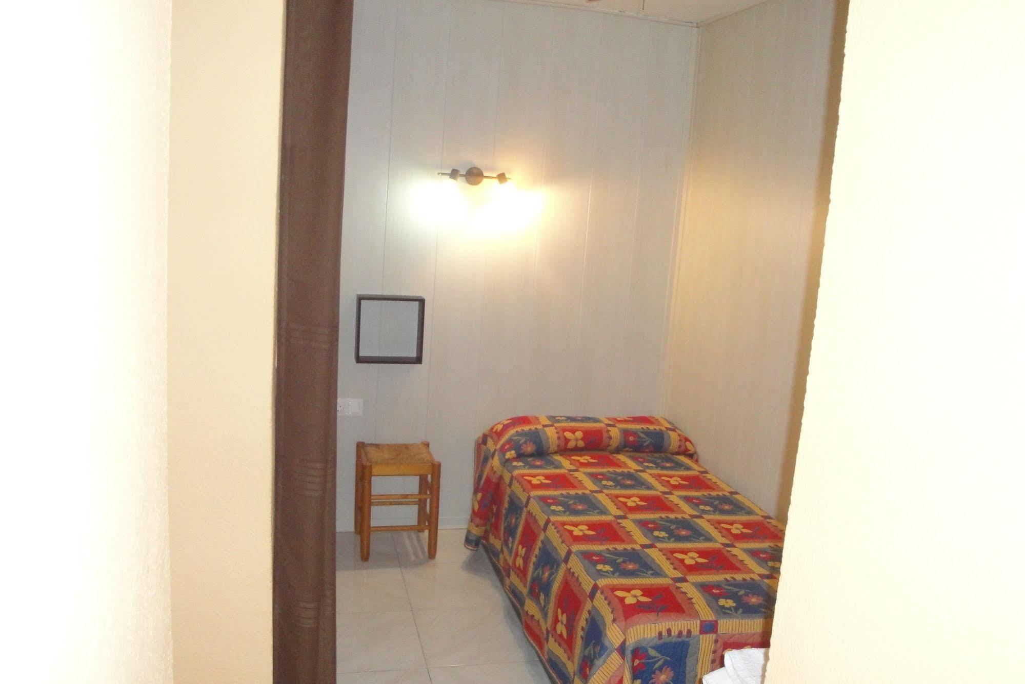 Hostal Cristina Denia Exterior photo