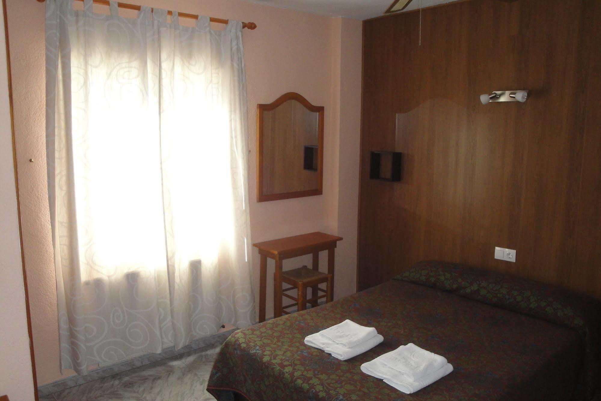 Hostal Cristina Denia Exterior photo